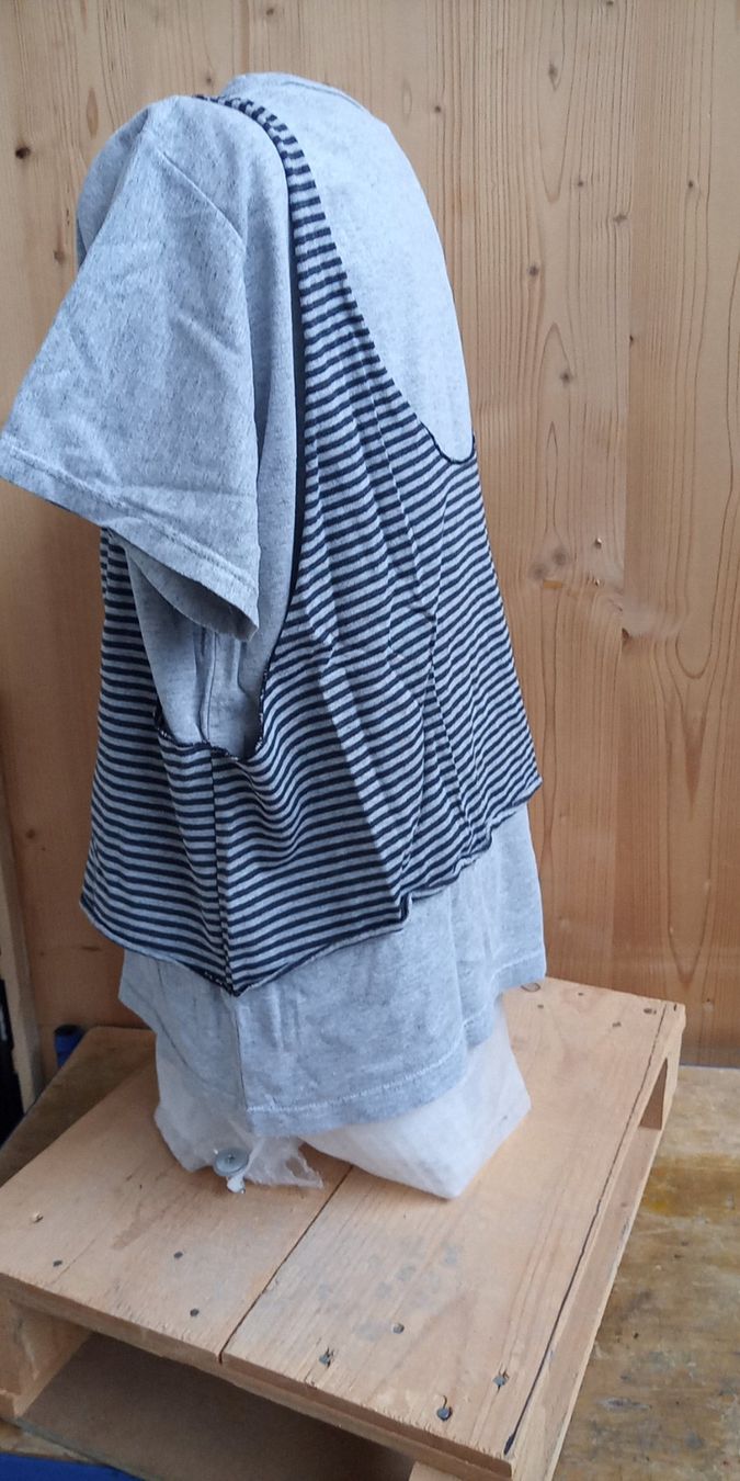 T-shirt: T-Shirt – Nuovo (secondo la descrizione) da Wängi venduto da Ladys_First 1