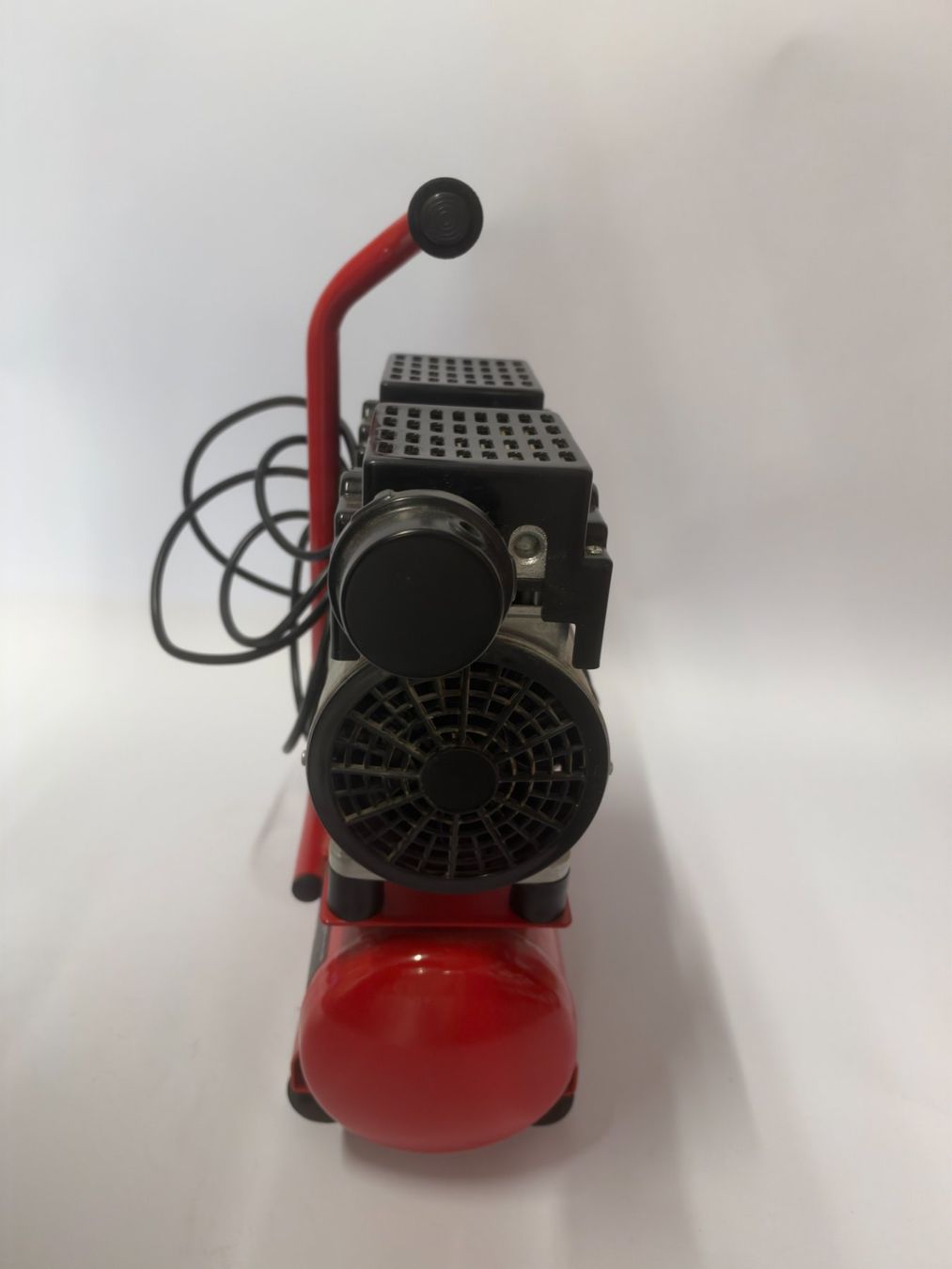 Einhell Compressori: Einhell TE-AC 6 Silent Kompressor 6L Silent – Usato da Sarnen venduto da danyo08 3