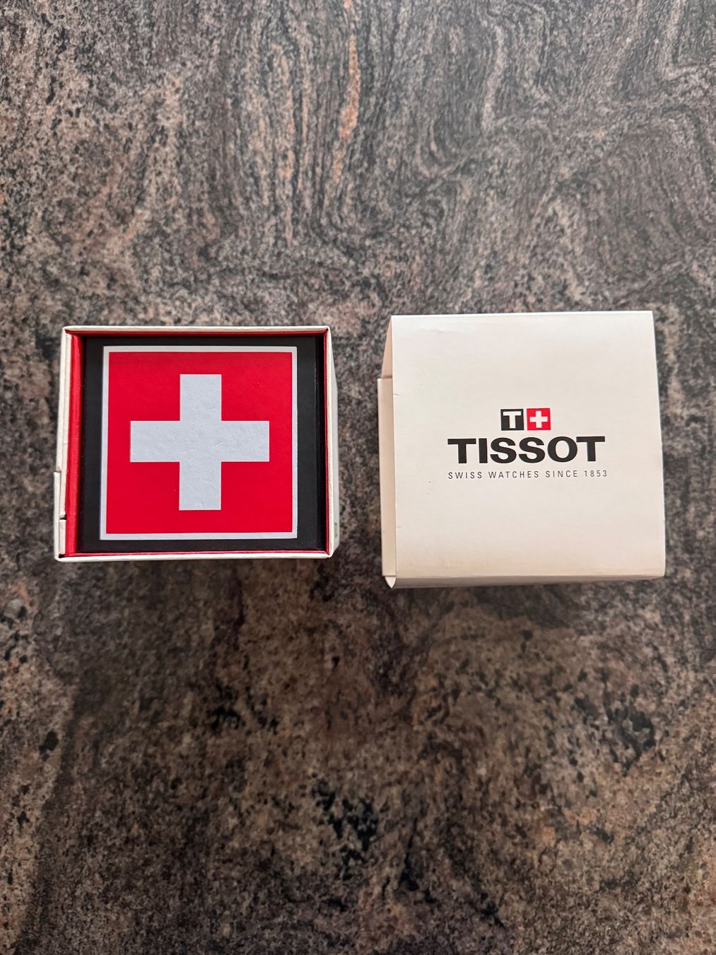 Tissot Scatole porta orologi: Tissot Uhren-Box. – Usato da Gerlafingen venduto da Aebu85 1