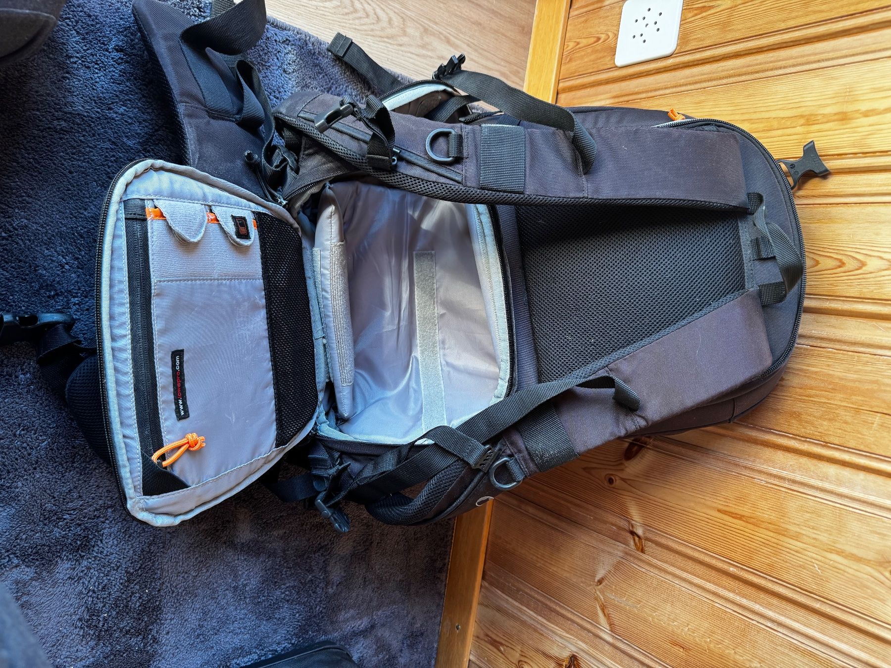 Lowepro Zaini: Lowepro sac à dos photo – Usato da Ovronnaz venduto da Etagne68 5