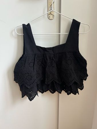 Black ruffled summer top - perfect for warm weather!