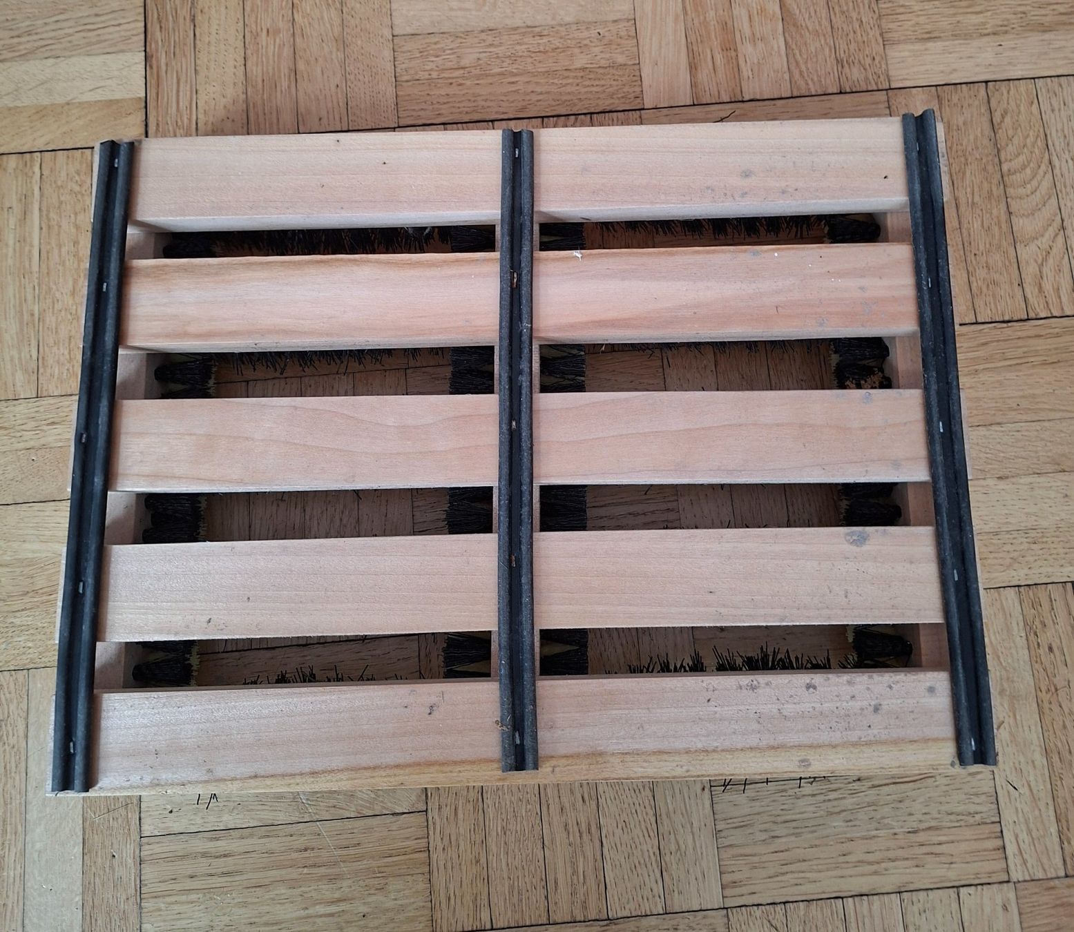 Altro per la casa: 🥾Schuhreiniger Holz – Usato da Unterbäch VS venduto da Nifadi 2