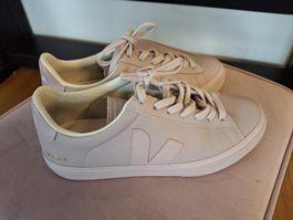 Veja Sneaker Gr. 40 helles Lila - wie neu - Top Zustand!