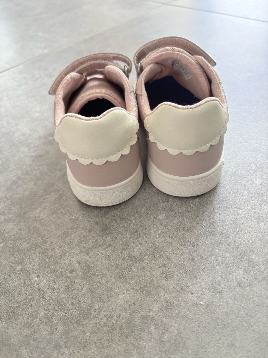 Geox Scarpe per ragazze: GEOX Mädchenschuhe Gr. 27 – Usato da Füllinsdorf venduto da fab_n8ry 3