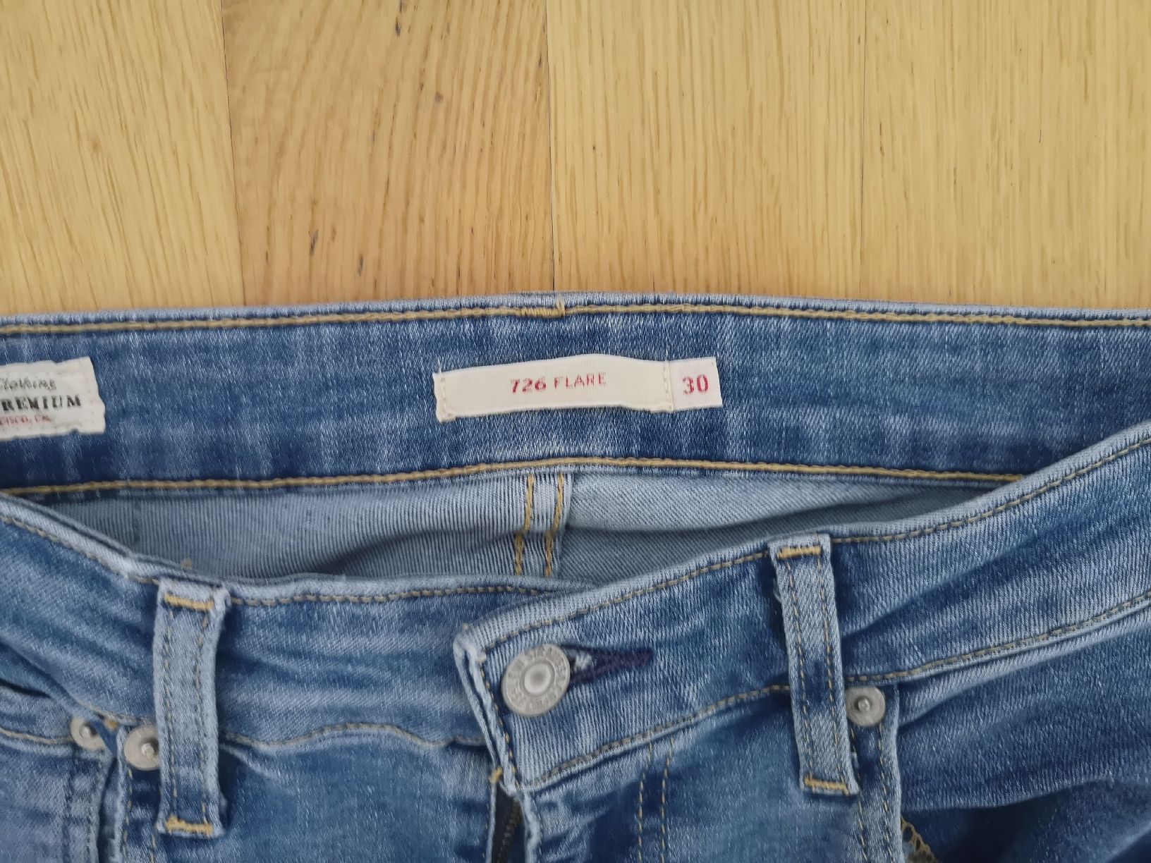Levi's Jeans: Levi's 726 Flare W30 L34  – Gebraucht aus Niederbipp von kevintifu20 2