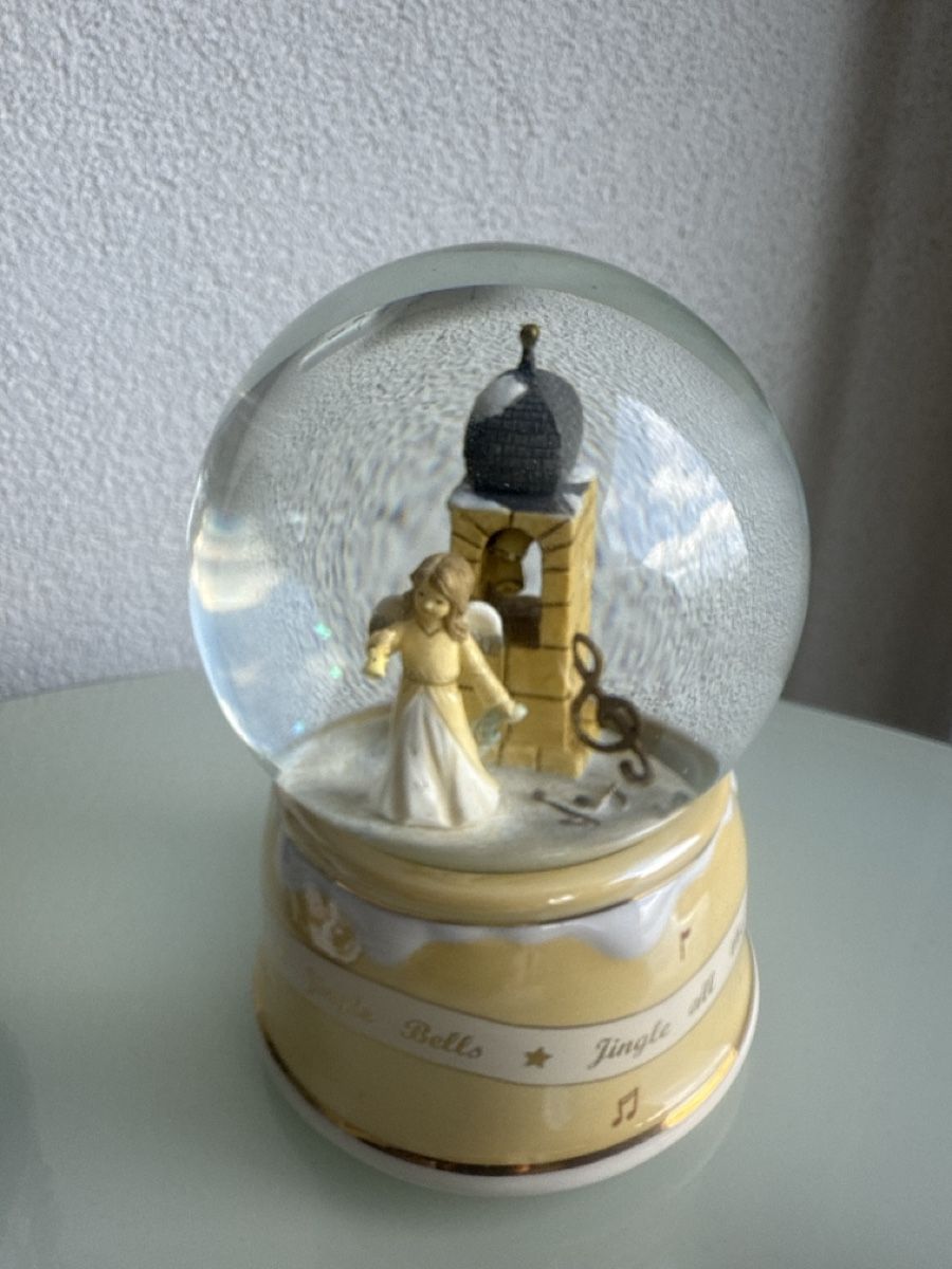 Tutte le decorazioni: Schneekugeln – Usato da Horriwil venduto da Carrera68 2