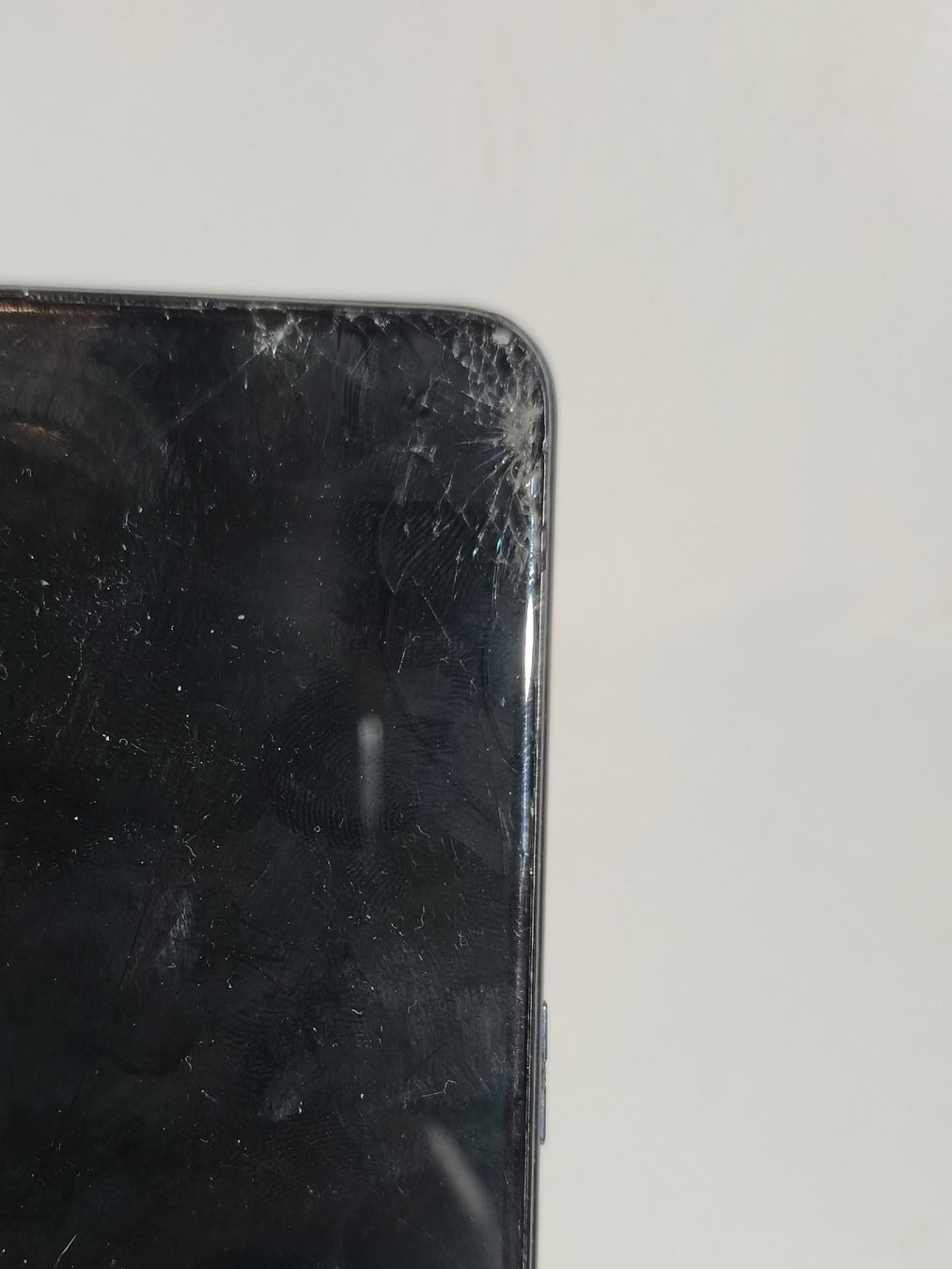 Oppo Telefoni cellulari / Smartphones: Oppo A74 - Ideal als Ersatzteilspender! – Difettoso da La Tour de Peilz venduto da Dejobokin 1