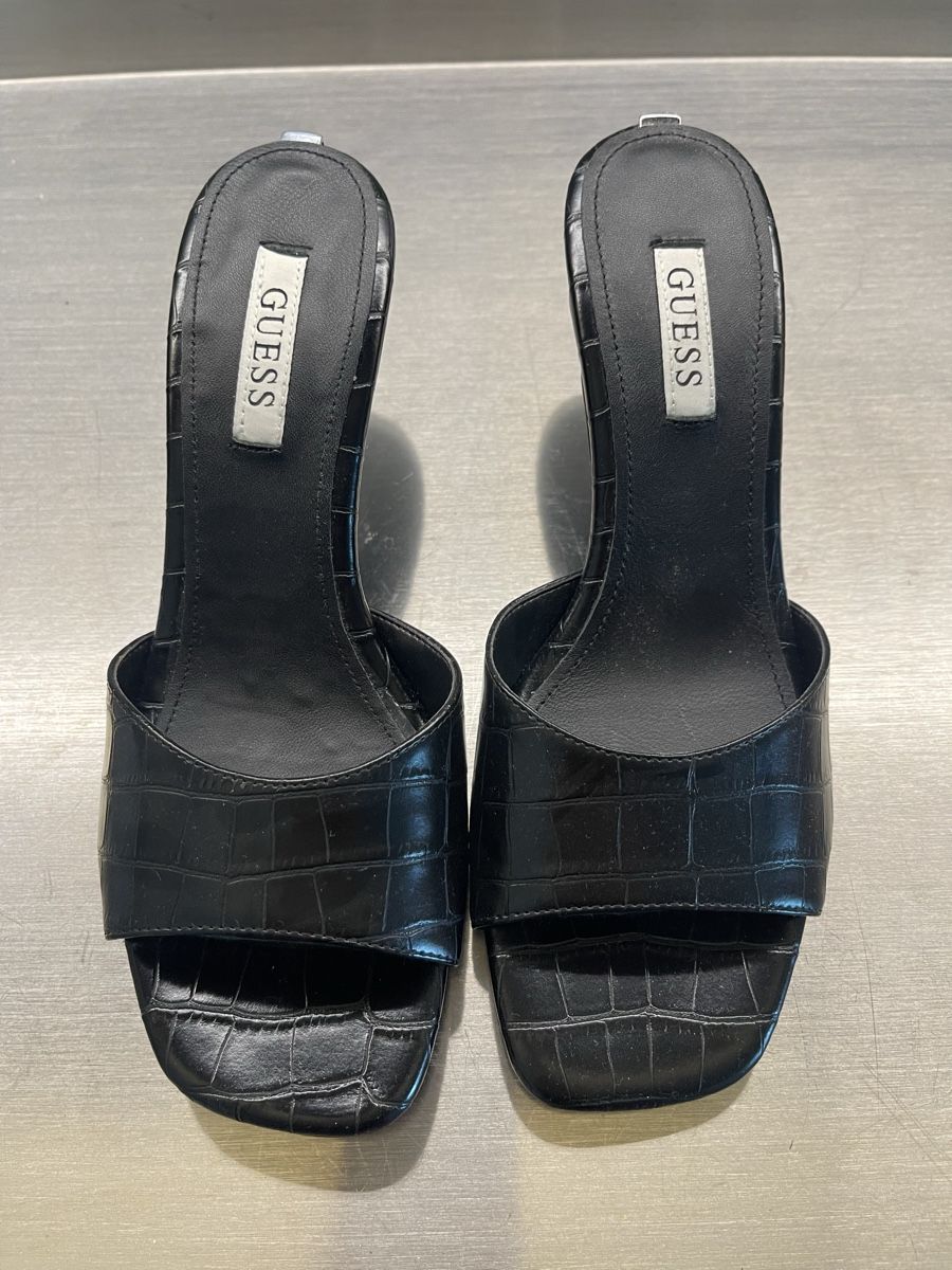 Guess Scarpe da donna: Schuhe Guess  neu*** – Nuovo (secondo la descrizione) da Dübendorf venduto da MyFashionArchive 1