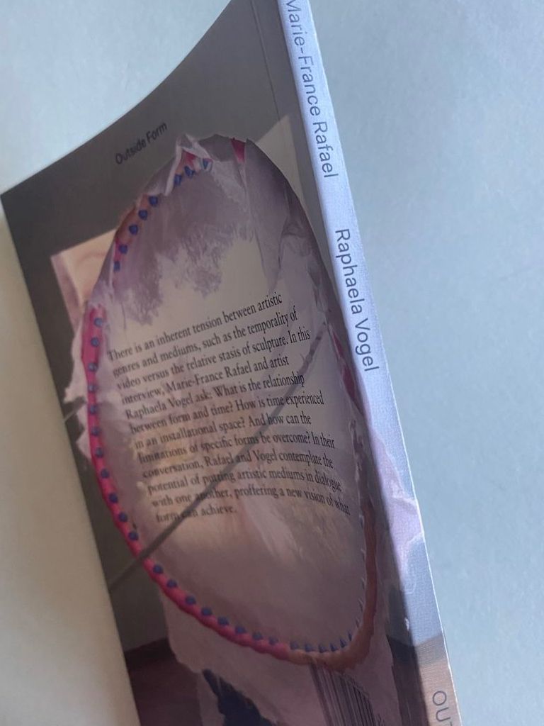 Livres: Raphaela Vogel.   Outside Form  Artbook – Neuf (Voir description) à Zürich par lesgarcons 2