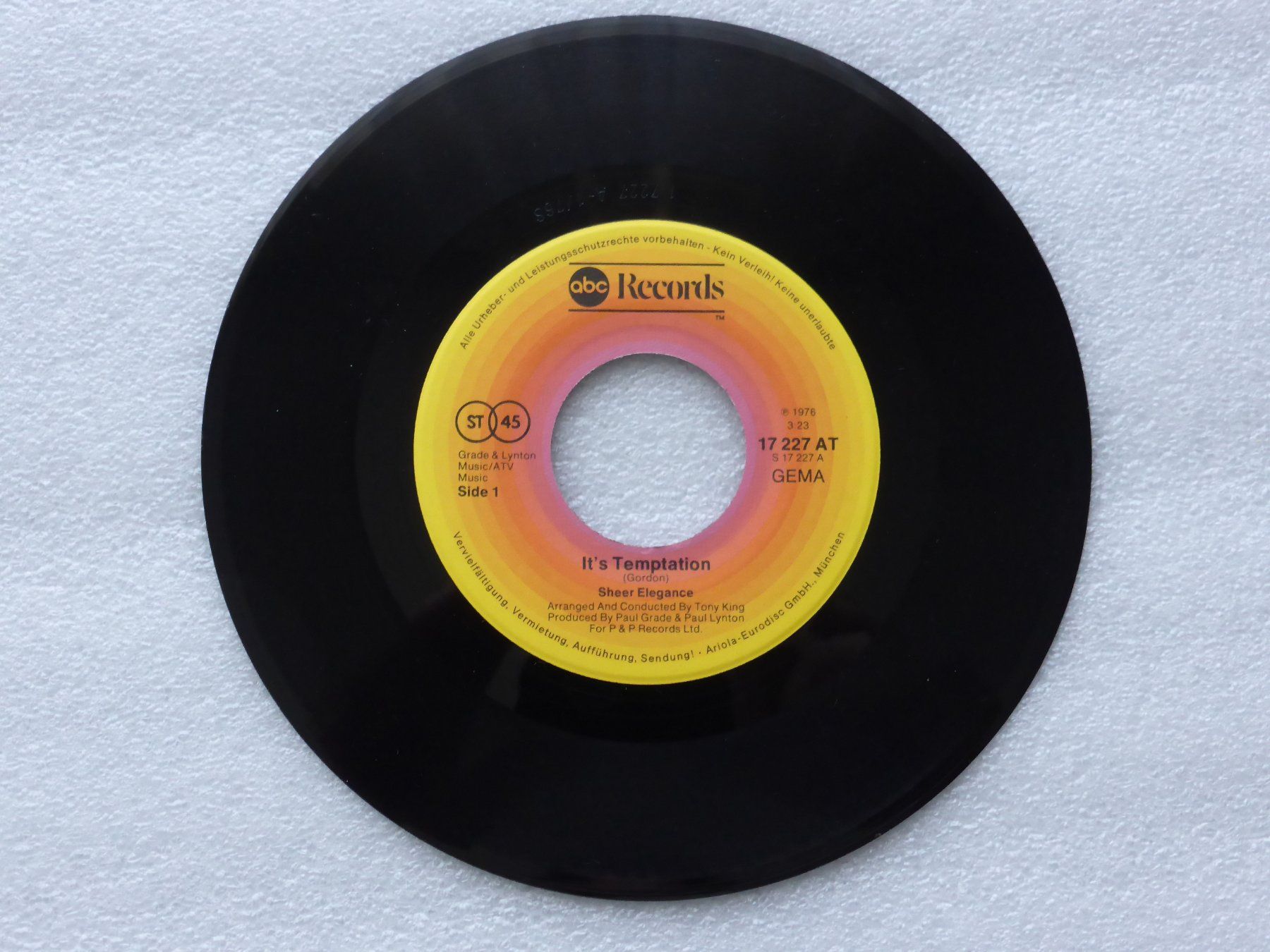 Vinyles: Vinyl Single   SHEER ELEGANCE – D'occasion à Küssnacht am Rigi par Mondkinder 1