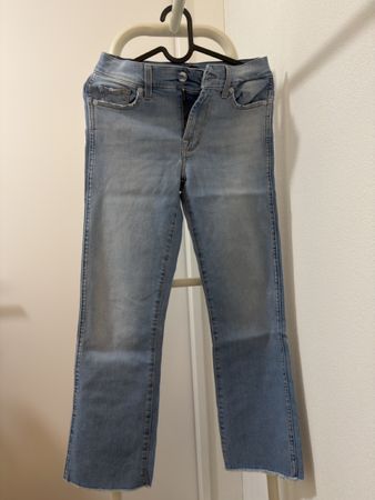 7 for all mankind
