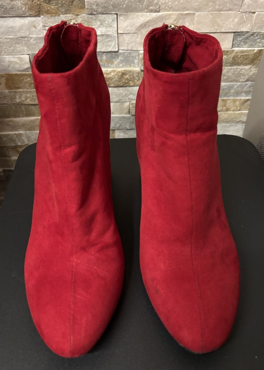 Chaussures femmes: Bottines – D'occasion à Valeyres-sous-Montagny par Elianinha21 2