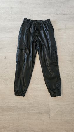 Kunstleder Cargohose Urban Classics Gr. S schwarz