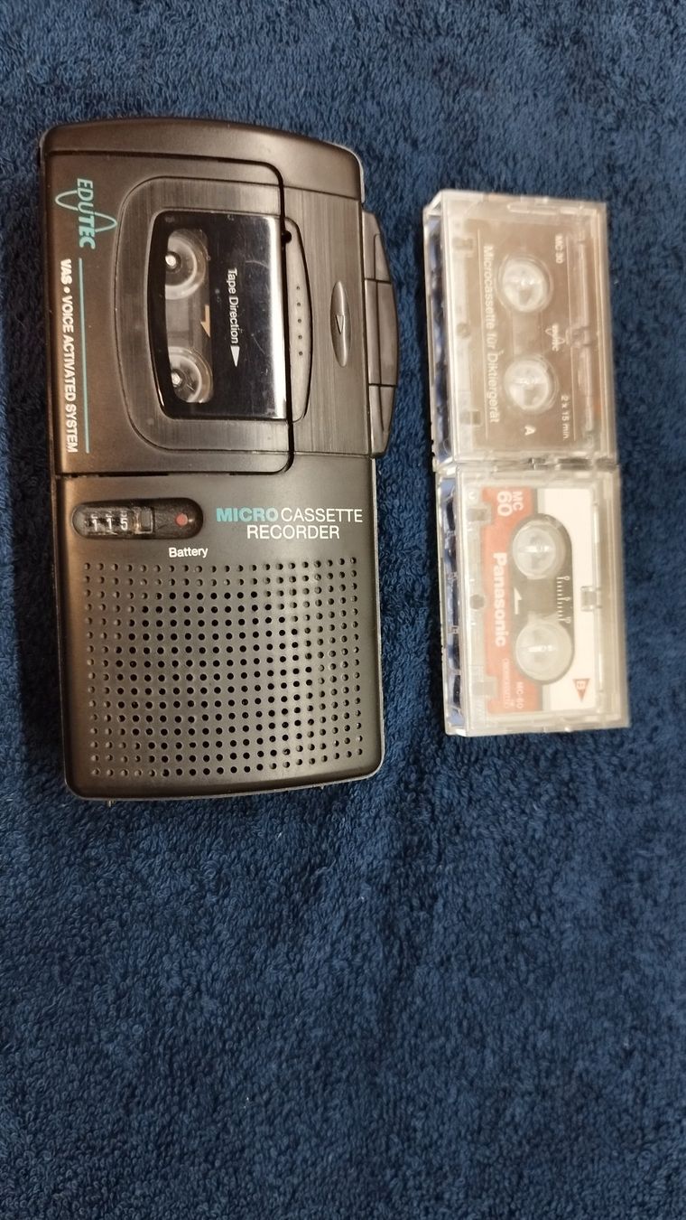 Enregistreurs: Micro Cassette Recorder / Diktiergerät – D'occasion à Zollikofen par Reiterglueck 2