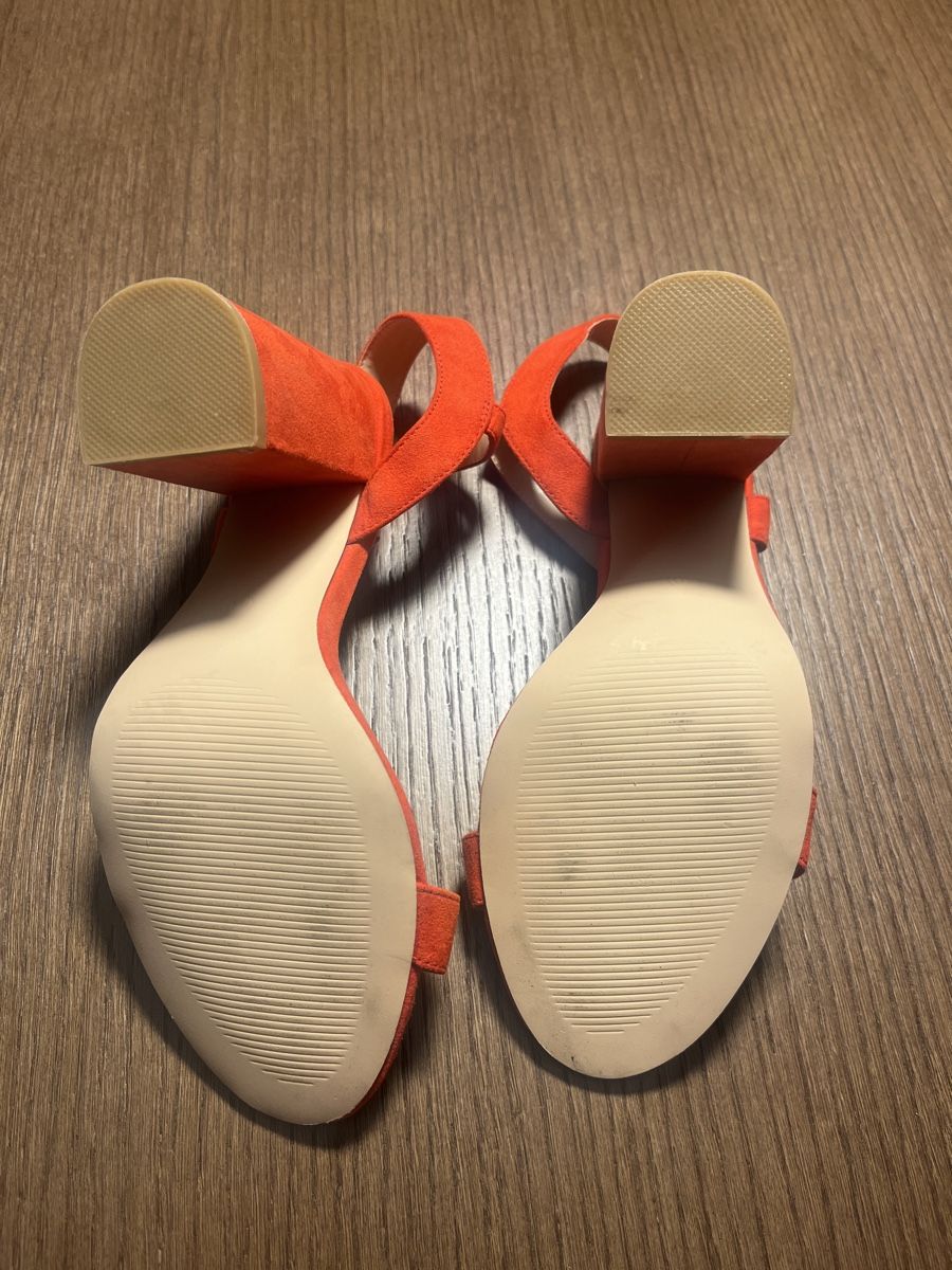 Scarpe da donna: Rote Sandaletten Gr. 40 - Sommerlich & elegant – Nuovo (secondo la descrizione) da Wil SG venduto da secondhand4u 1
