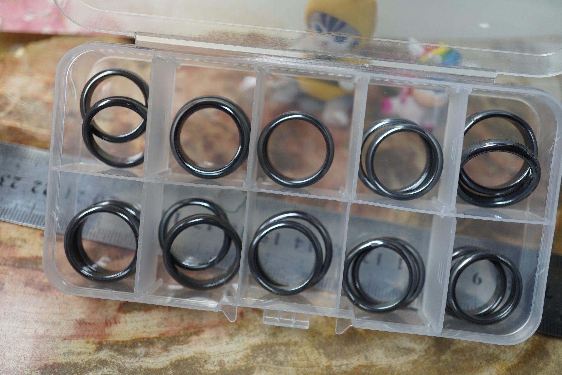 Minerali & Pietre curative: Hämatit Ringe    Set: 20x Stück in Box set1 – Nuovo e nell'imballaggio originale da Eschenbach SG venduto da topstone 2