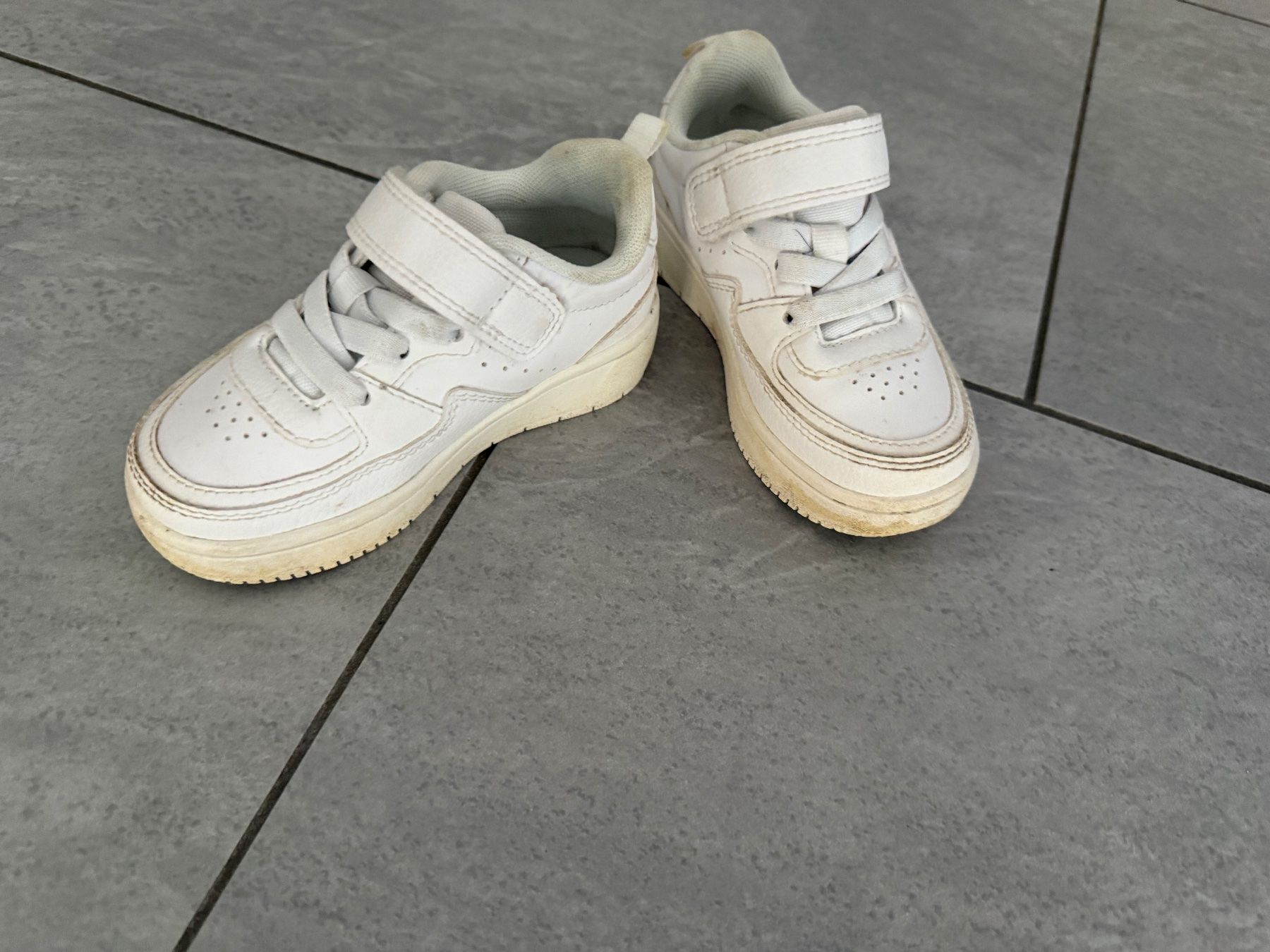 H&M Scarpe per ragazzi: Sneakers - Grösse 24 - H&M – Usato da Bülach venduto da Loredana13 2