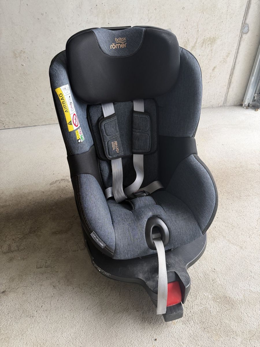 Britax Römer Seggiolini per auto: Britax Römer Dualfix M i-Size – Usato da Diegten venduto da tutti_frutti01