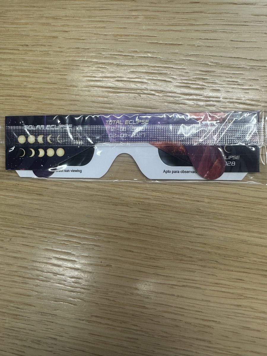 Brillen & Gläser: Sonnenfinsternis Brille – Neu und originalverpackt aus Basel von anj_clm8 1