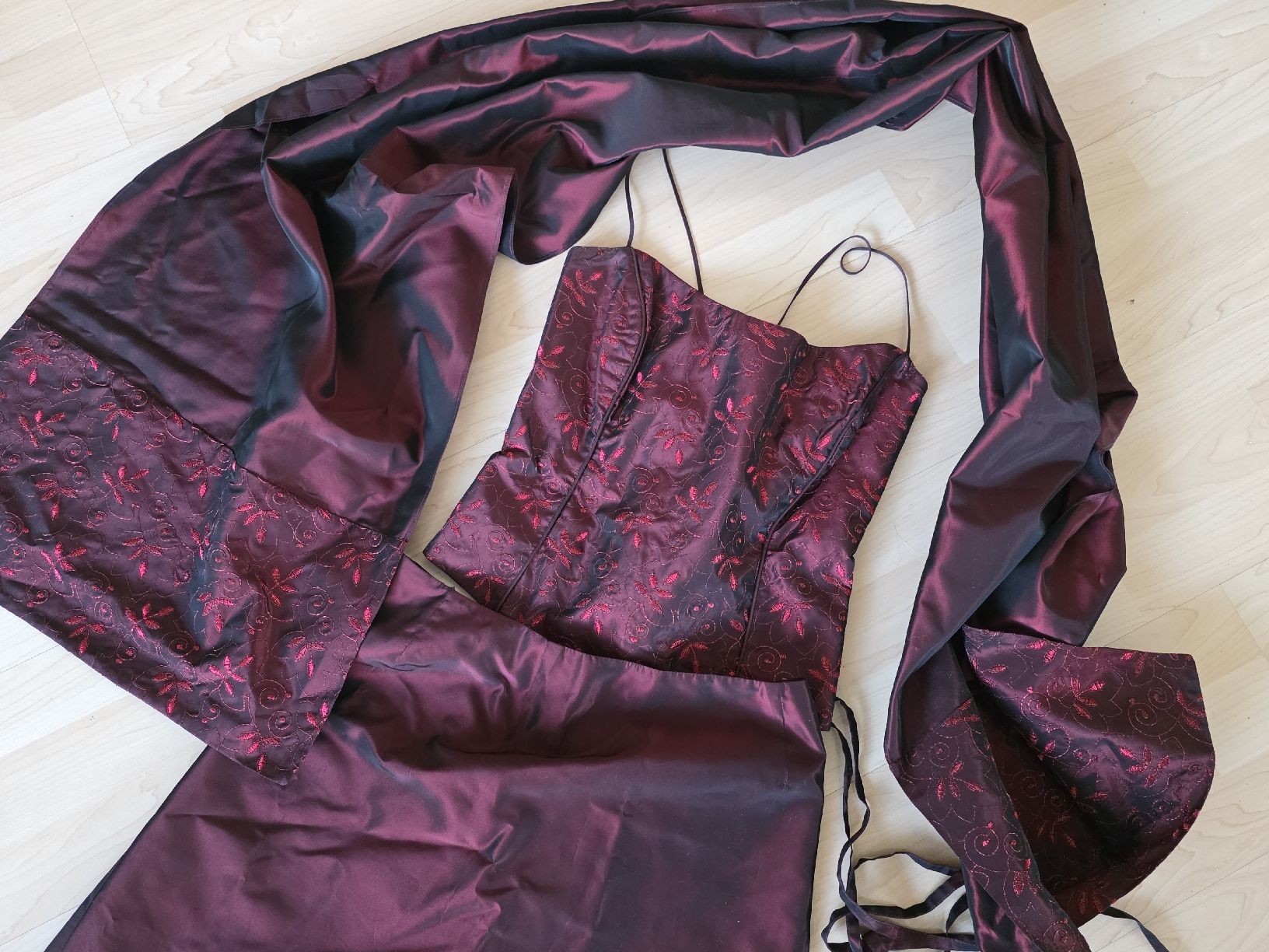 C&A Vestiti: Rotes Abendkleid mit Stola, Grösse 38  – Usato da Suhr venduto da andreas_2008 2