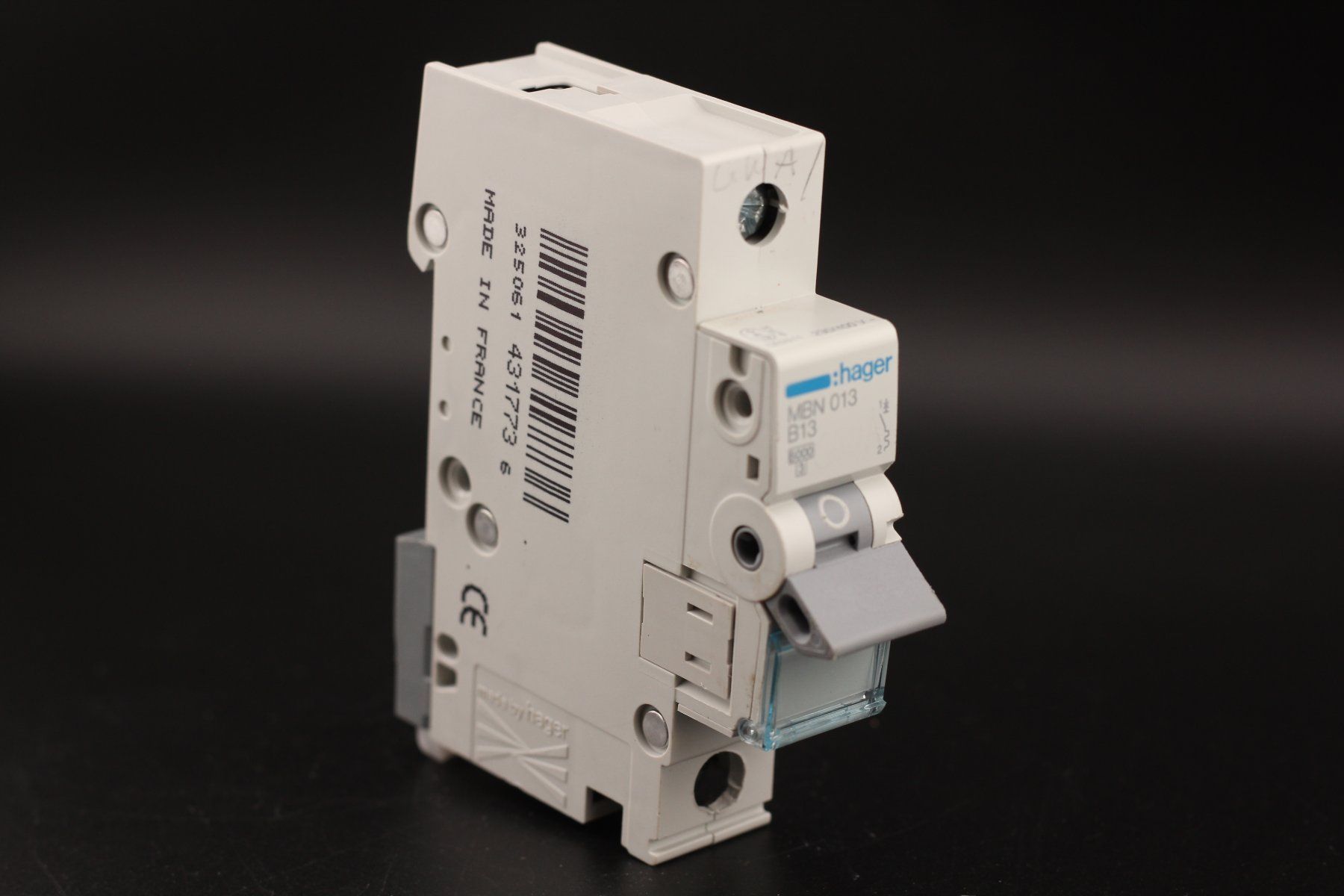 Hager Interruttori: Hager MBN 013 B13 MBN013 LS – Usato da Winterthur venduto da Hint17 1