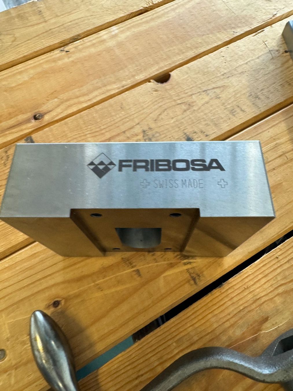 Tutti gli attrezzi: FRIBOSA Etaux – Nuovo (secondo la descrizione) da Aarberg venduto da SNMachines