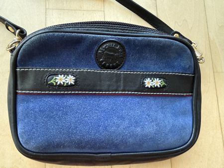 Michael Jordi Tasche - Bauchtasche & Umhängetasche aus Leder