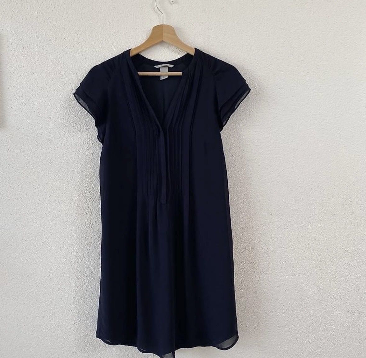 H&M Kleider: Kleid Dunkelblau Kurzarm – Neu (gemäss Beschreibung) aus Luzern von ale_v5qn