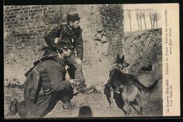 Französische Soldaten mit einem Diensth