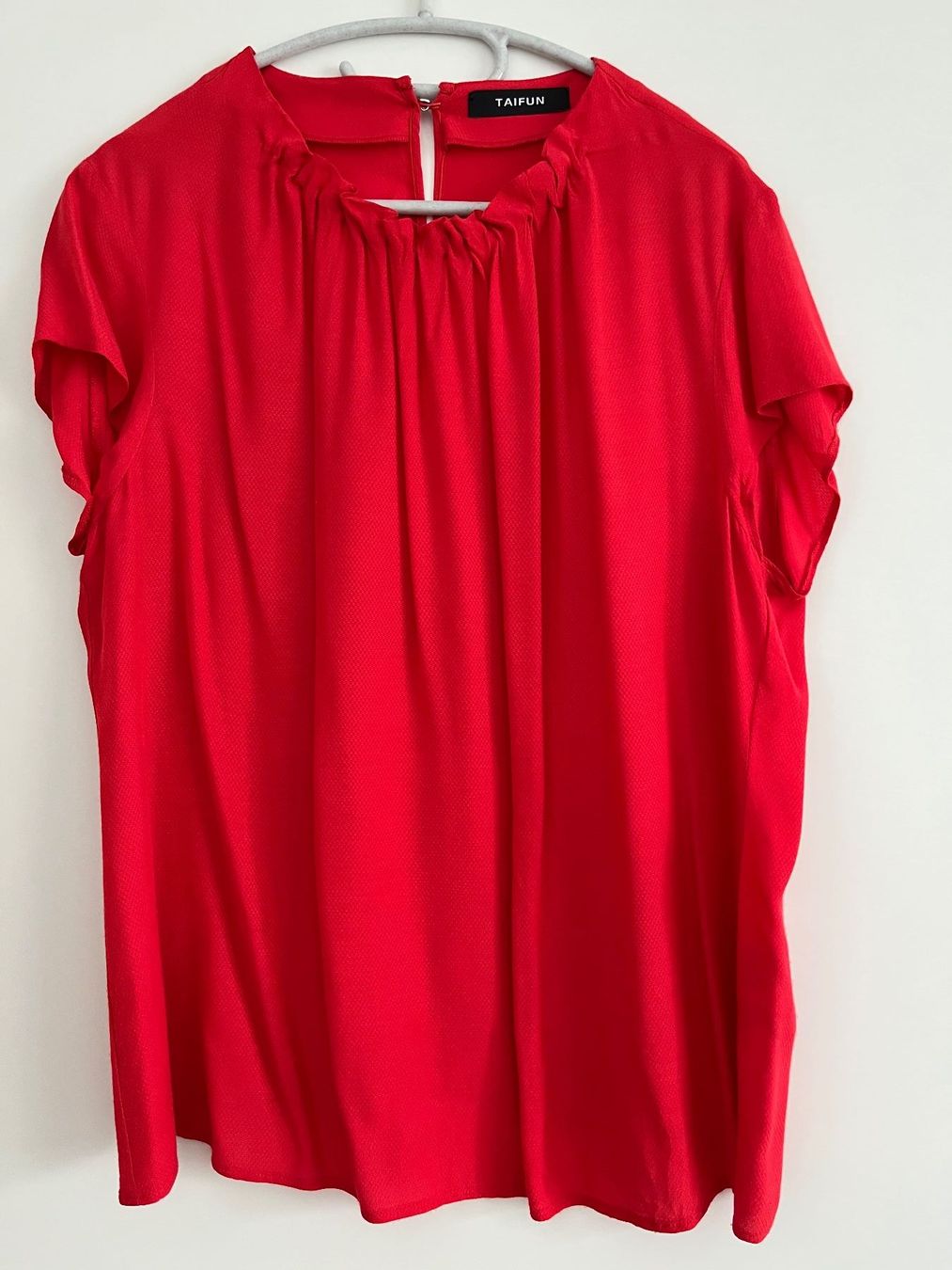 Taifun Blusen: Sommerbluse von TAIFUN Gr. 44/46 rot – Gebraucht aus Kloten von SANTALA23