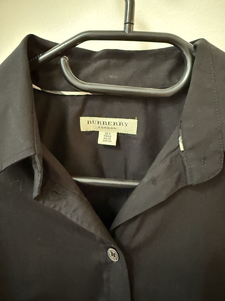 Burberry Top: Burberry shirt – Nuovo (secondo la descrizione) da Zürich venduto da Yuece 1