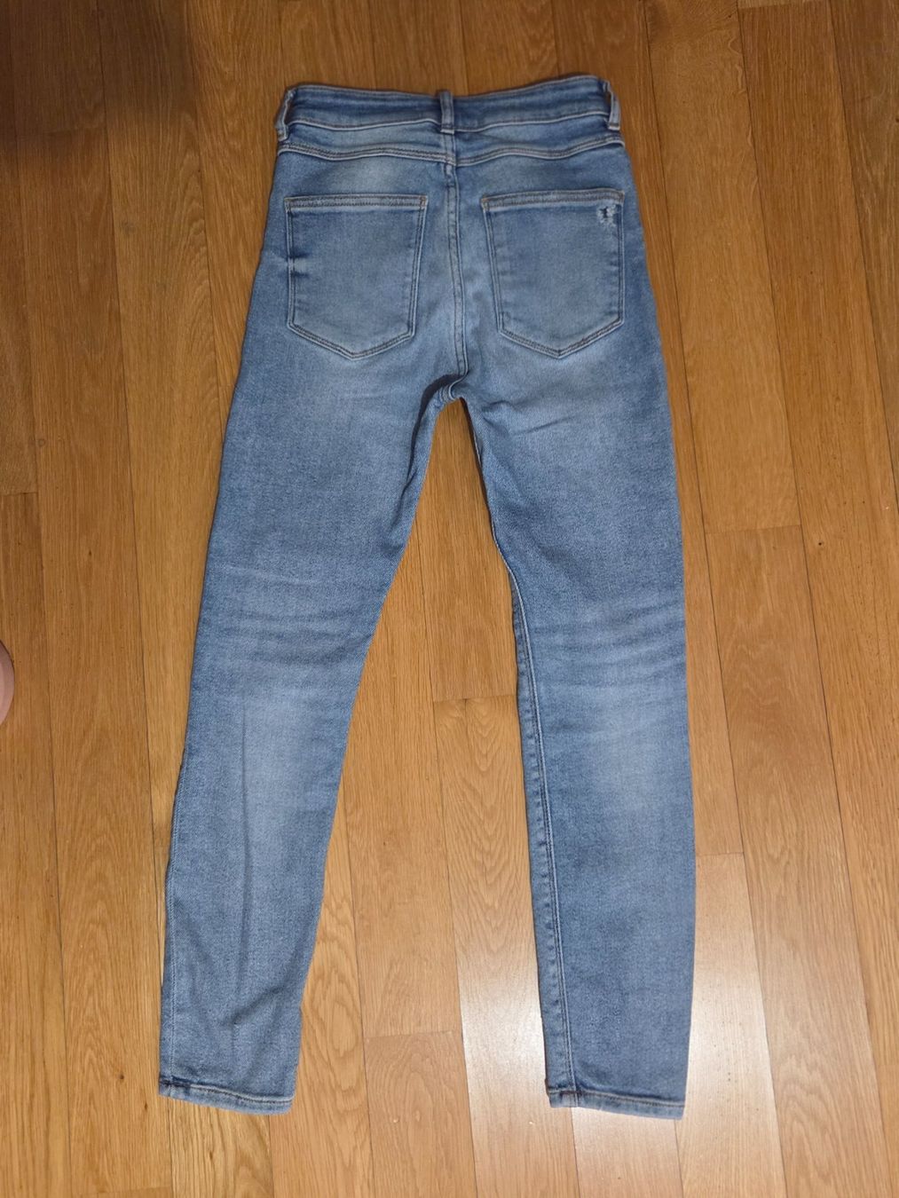 Zara Jeans: ZARA High Waist helle Jeans,Gr.36 mit Elastin – Usato da Sachseln venduto da dz1979dz 3