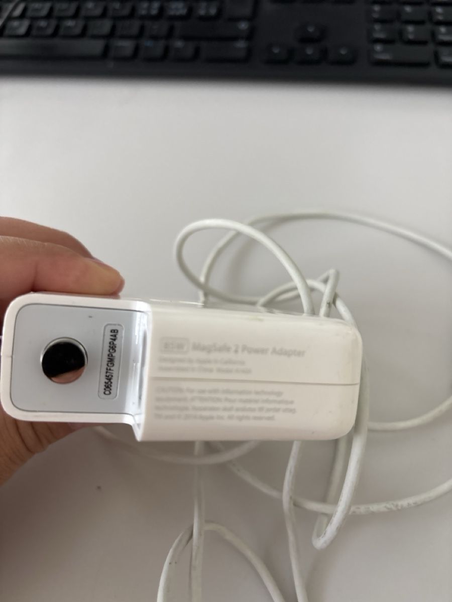 Apple Ladegerät: Apple Netzteil MagSafe 2 85W Macbook – Gebraucht aus Haldenstein von Alexa.R 2