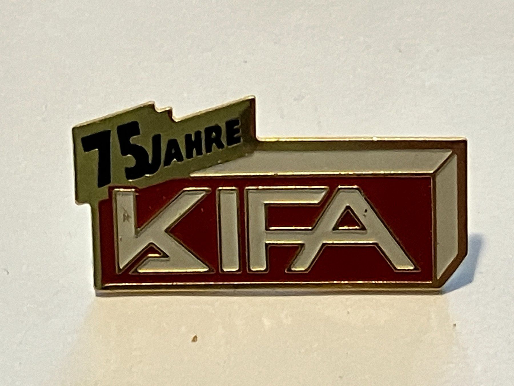 Plaketten & Abzeichen: 1 Pin Kifa 75 Jahre – Gebraucht aus Basel von djwwpp