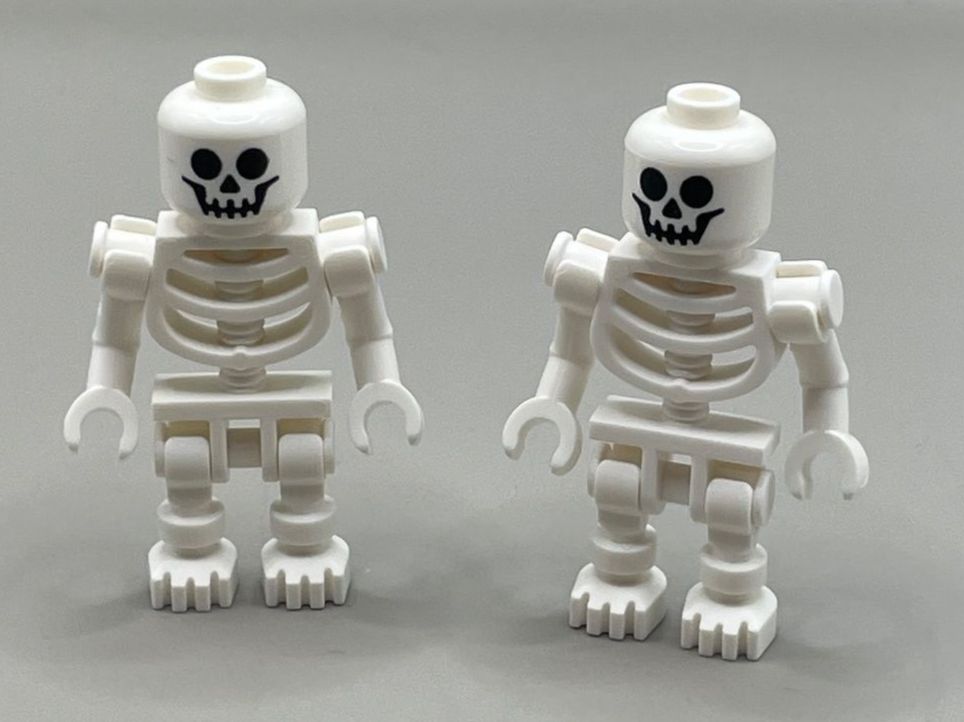 Lego Kit di costruzioni: 2x Lego Skelette (squelette) NEU – Nuovo (secondo la descrizione) da Lengnau AG venduto da Chefe43