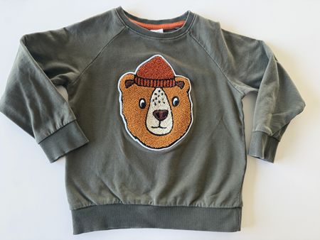  Pullover olivgrün mit Bärenmotiv Gr.104