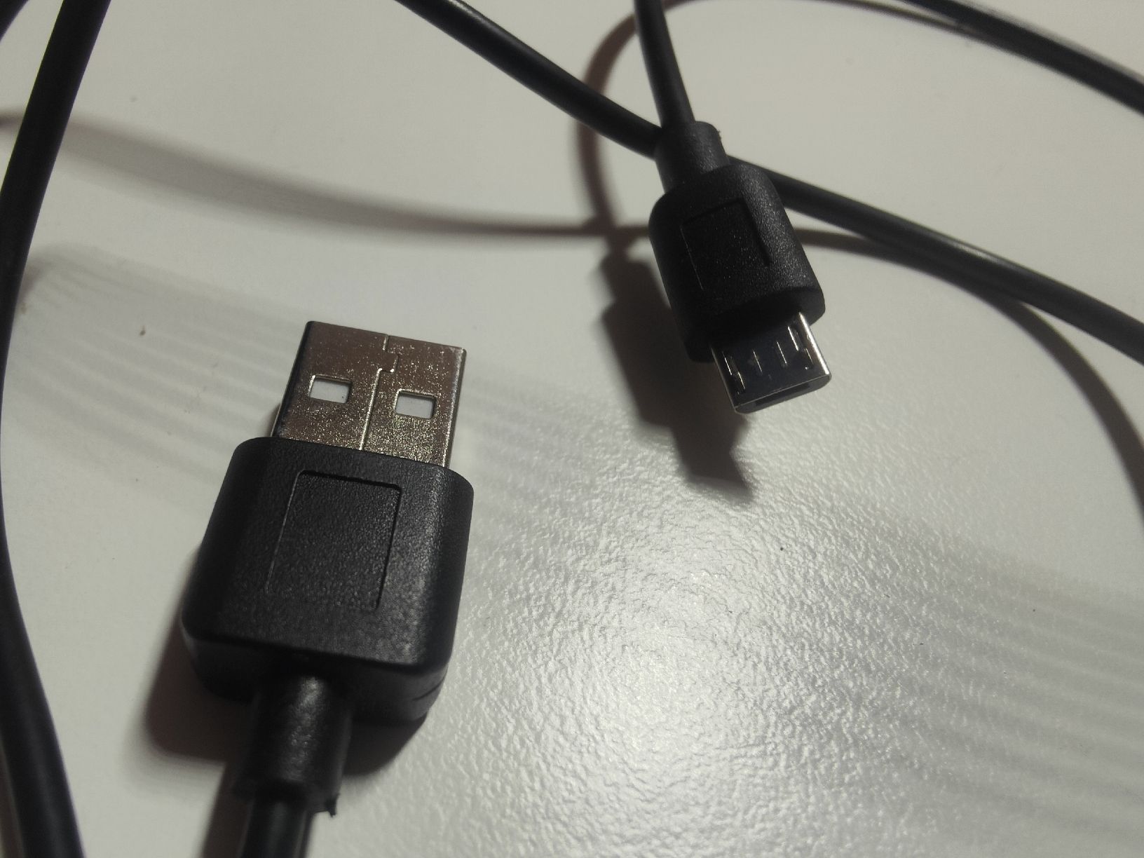Cavi: USB-Kabel, Micro-USB, USB 2.0, Schwarz, Top Zustand – Usato da Ebikon venduto da shadow_of_seth