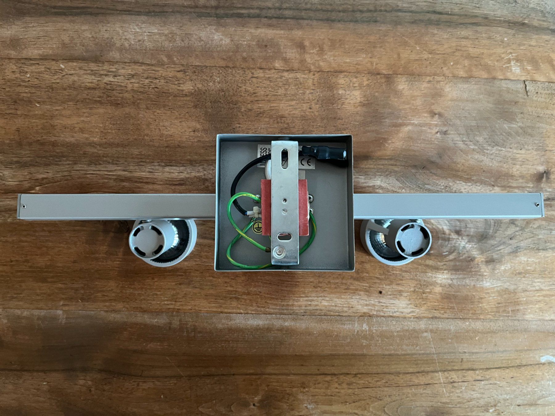 Lustres & lampes de plafonds: Deckenleuchte mit 2 Halogen-Spots – D'occasion à Uznach par Pommes06 3