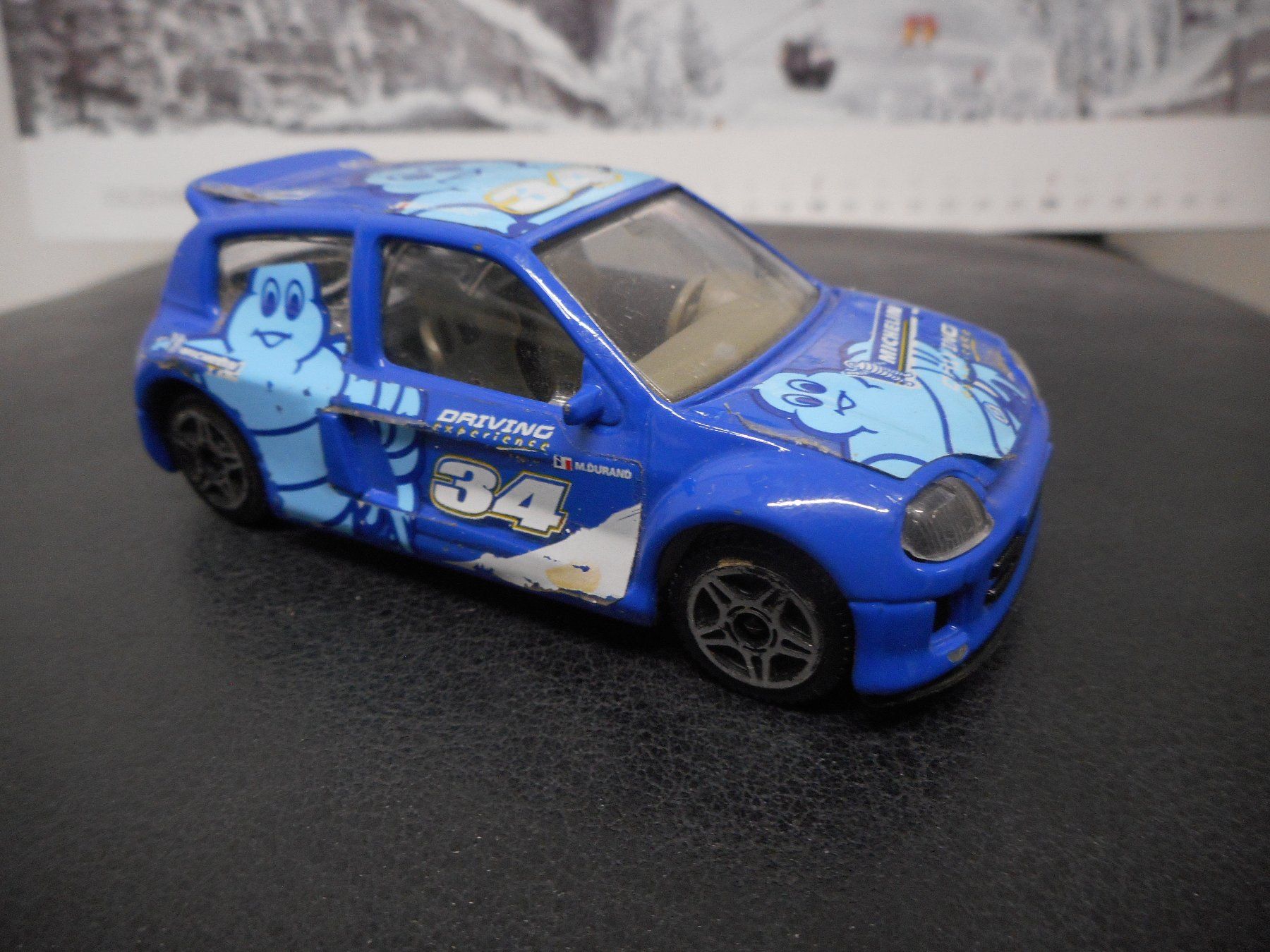 Bburago Modellini d'auto: Burago Renault Clio V6 1 : 43 – Usato da Bretzwil venduto da gbfluck