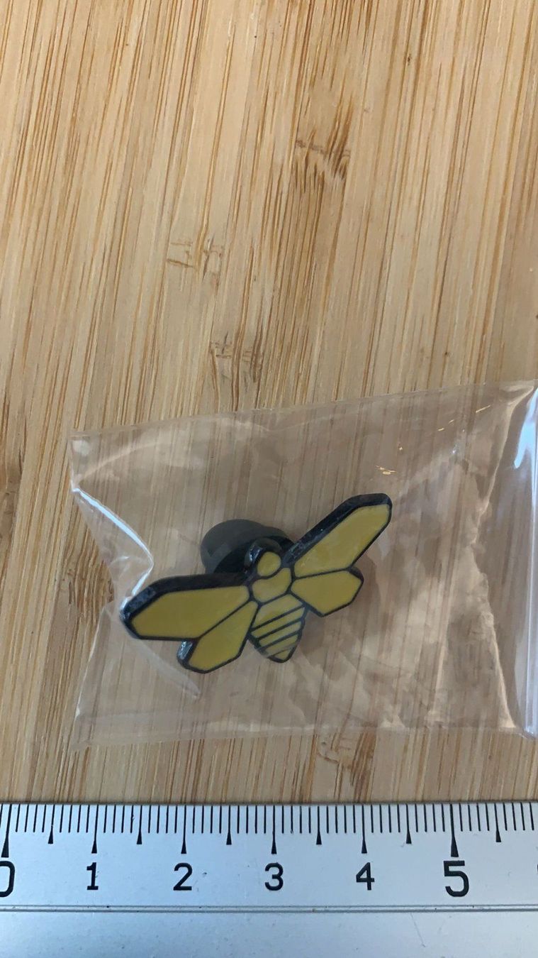 Altre forniture industriali: Breaking Bad Pin – Nuovo e nell'imballaggio originale da Gebenstorf venduto da RetroFuture 3