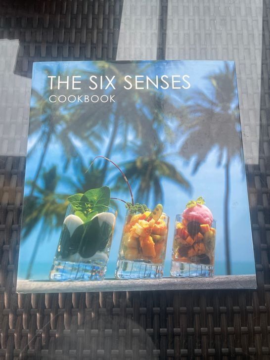Bücher: The six senses cookbook – Gebraucht aus Bergdietikon von book-4-you