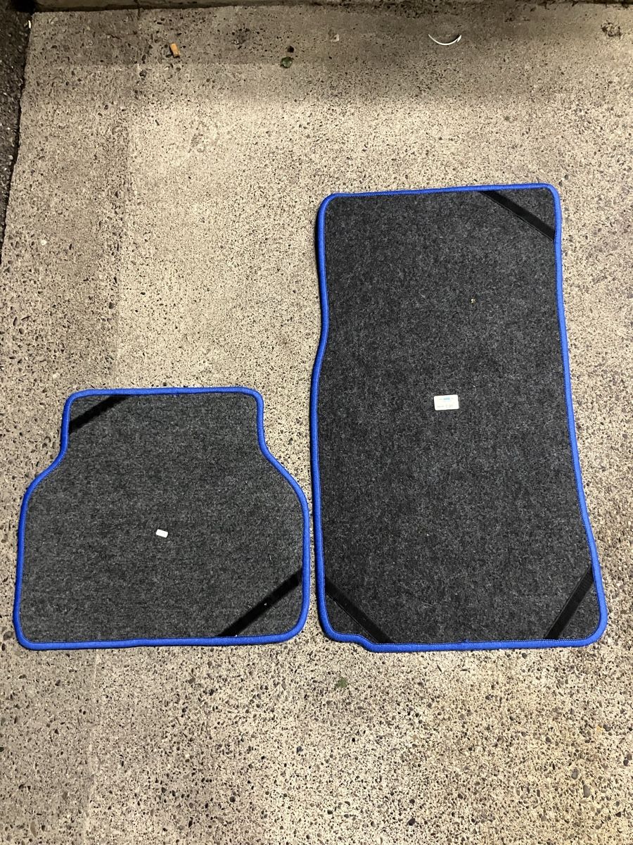 Tapis / Bacs: Auto Teppich – Neuf (Voir description) à Emmenbrücke par nne_hm9j 4