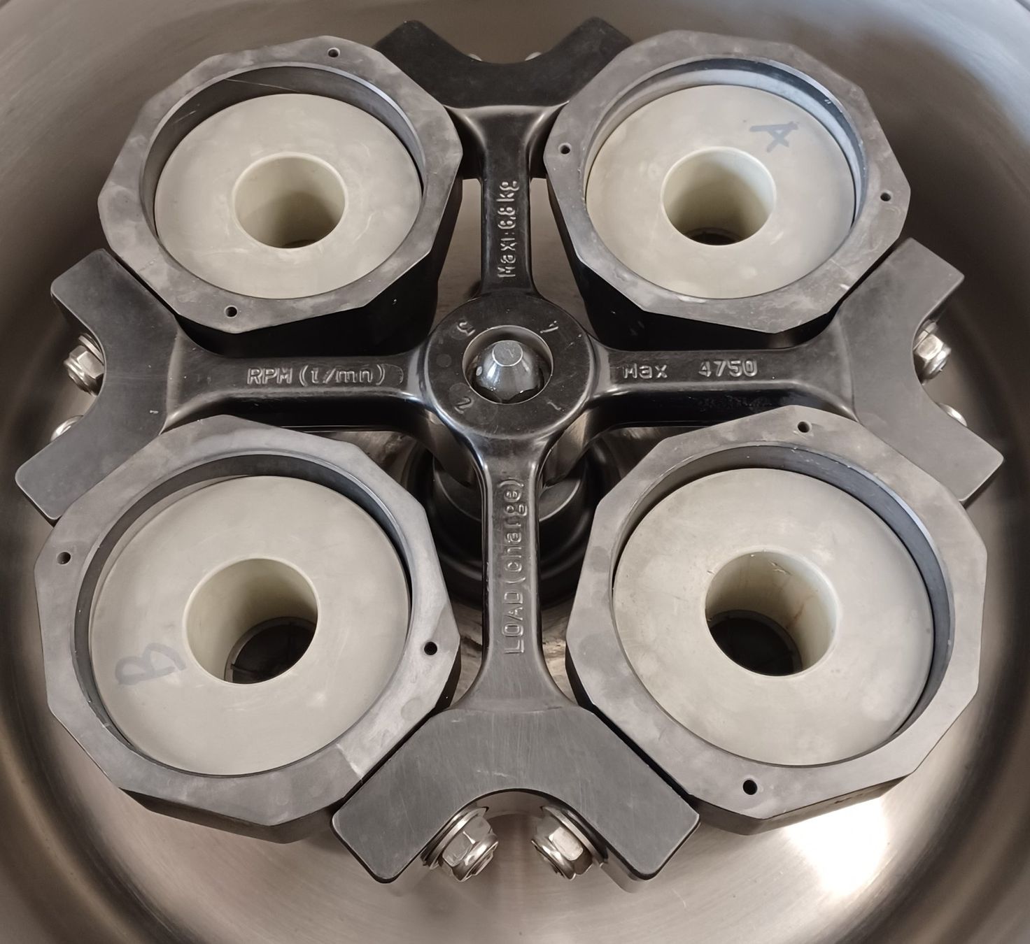 Accessori da laboratorio: Jouan CT 422 Heated/Cooled Centrifuge – Difettoso da Niederdorf venduto da LeptonAG_Labor 5