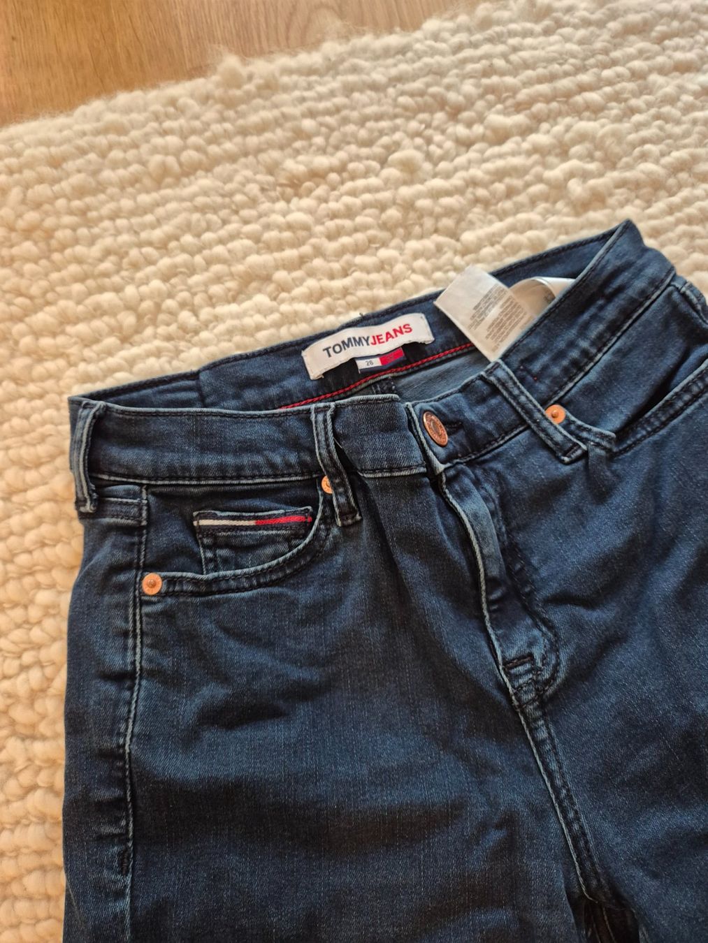 Tommy Hilfiger Jeans: Tommy Hilfiger elastische Jeans eng – Gebraucht aus Ittigen von LilyfromSwitzerland 4