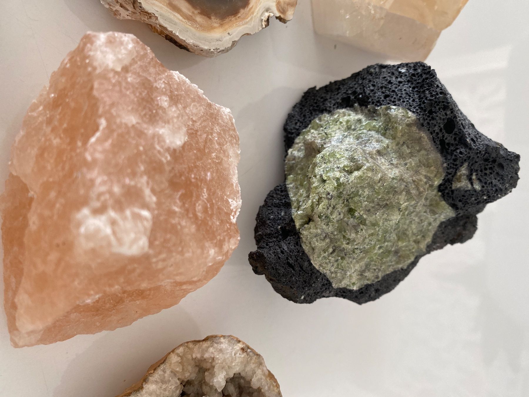 Mineralien & Heilsteine: Steinset 6teilig Rosenquarz etc. – Gebraucht aus Aadorf von Baikaa 3