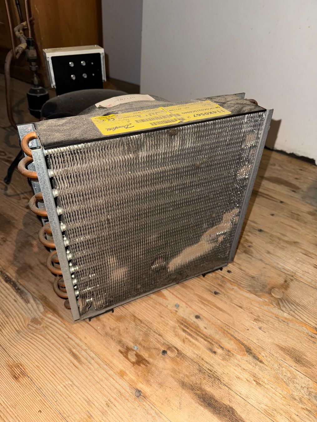 Compressori: Danfoss Verflüssigungssatz Kühl Aggregat Kompressor Kondensa – Usato da Aesch ZH venduto da superpotato 1