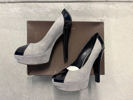 Louis Vuitton Blush Pump Gray Suede Black Patent 38 EU