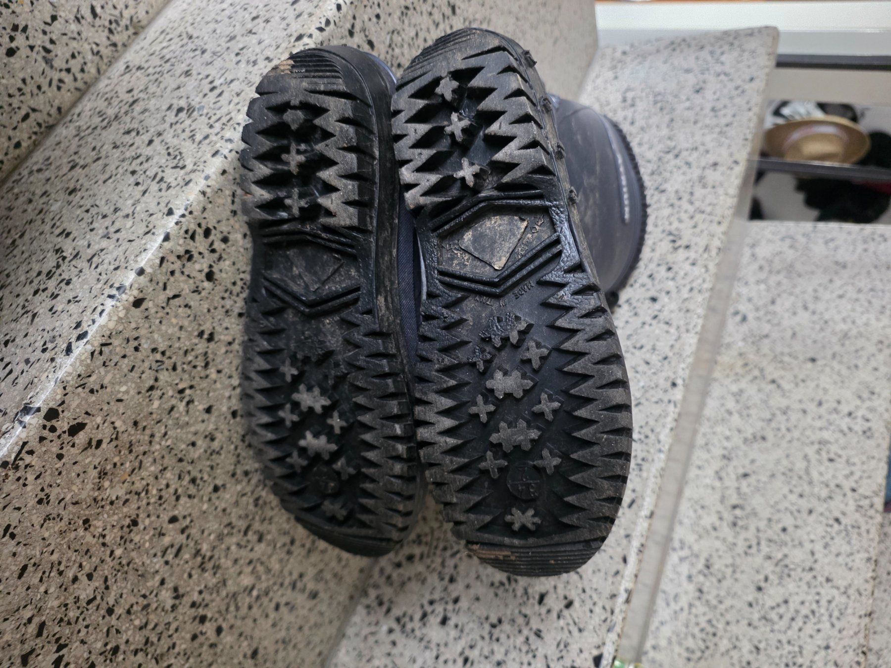Schuhe für Jungen: Gummistiefel gr. 34 – Gebraucht aus Ins von PGD 1