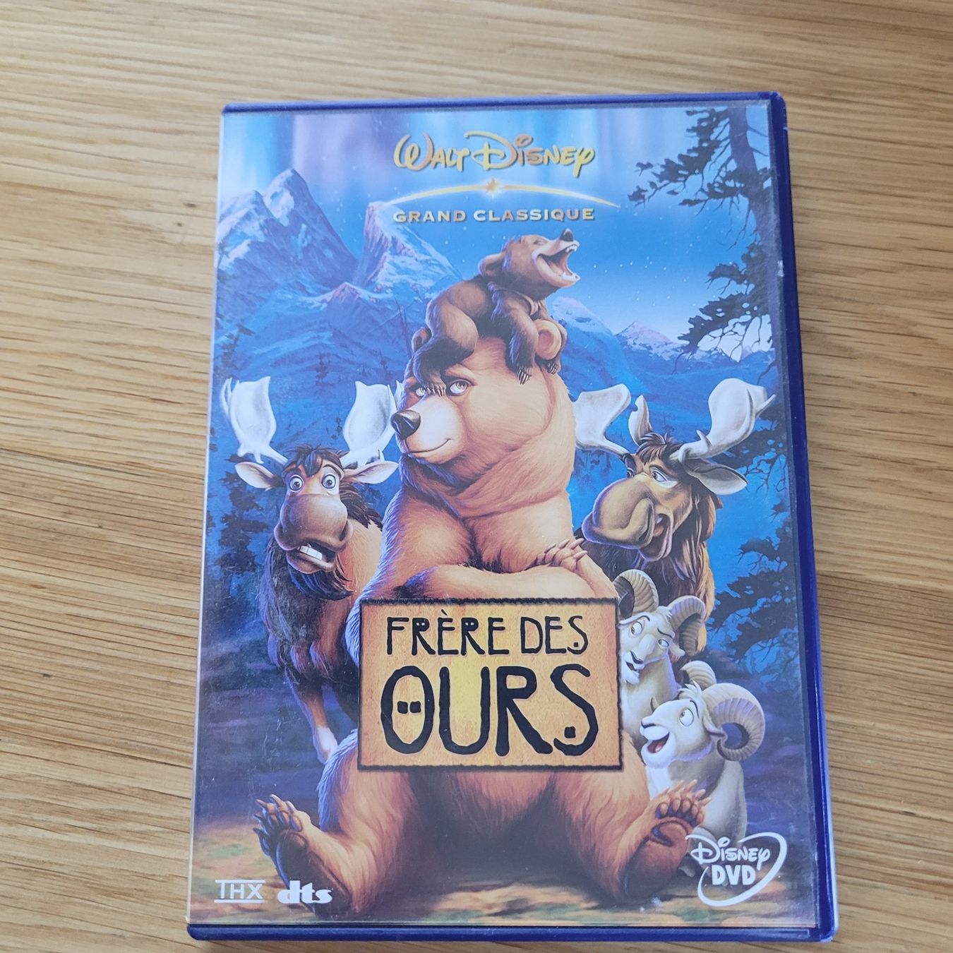 Tous les DVDs: DVD Disney Frères des Ours – D'occasion à Biel/Bienne par Destockweb
