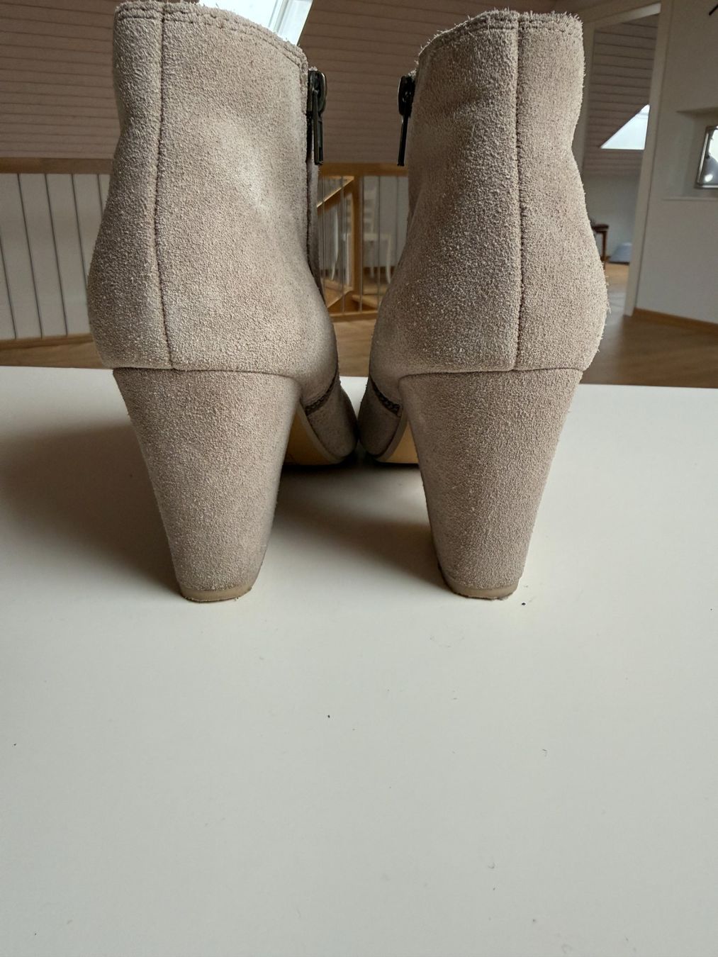 Damenschuhe: Ab 1.- Bata Wildleder Stiefeletten, Gr 40 – Gebraucht aus Jonen von 8916 6